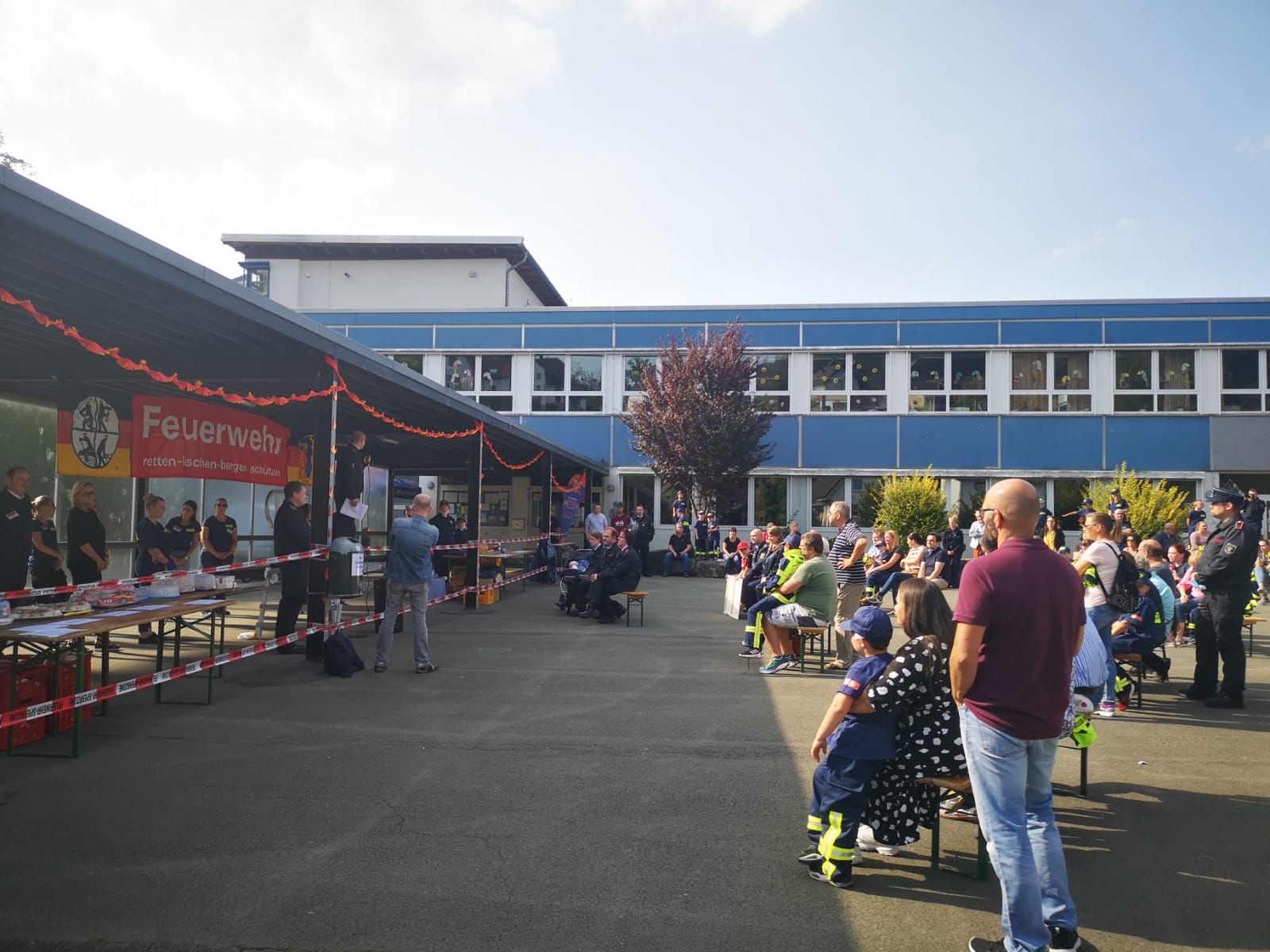 Besuch bei der Eröffnung der Kinderfeuerwehr