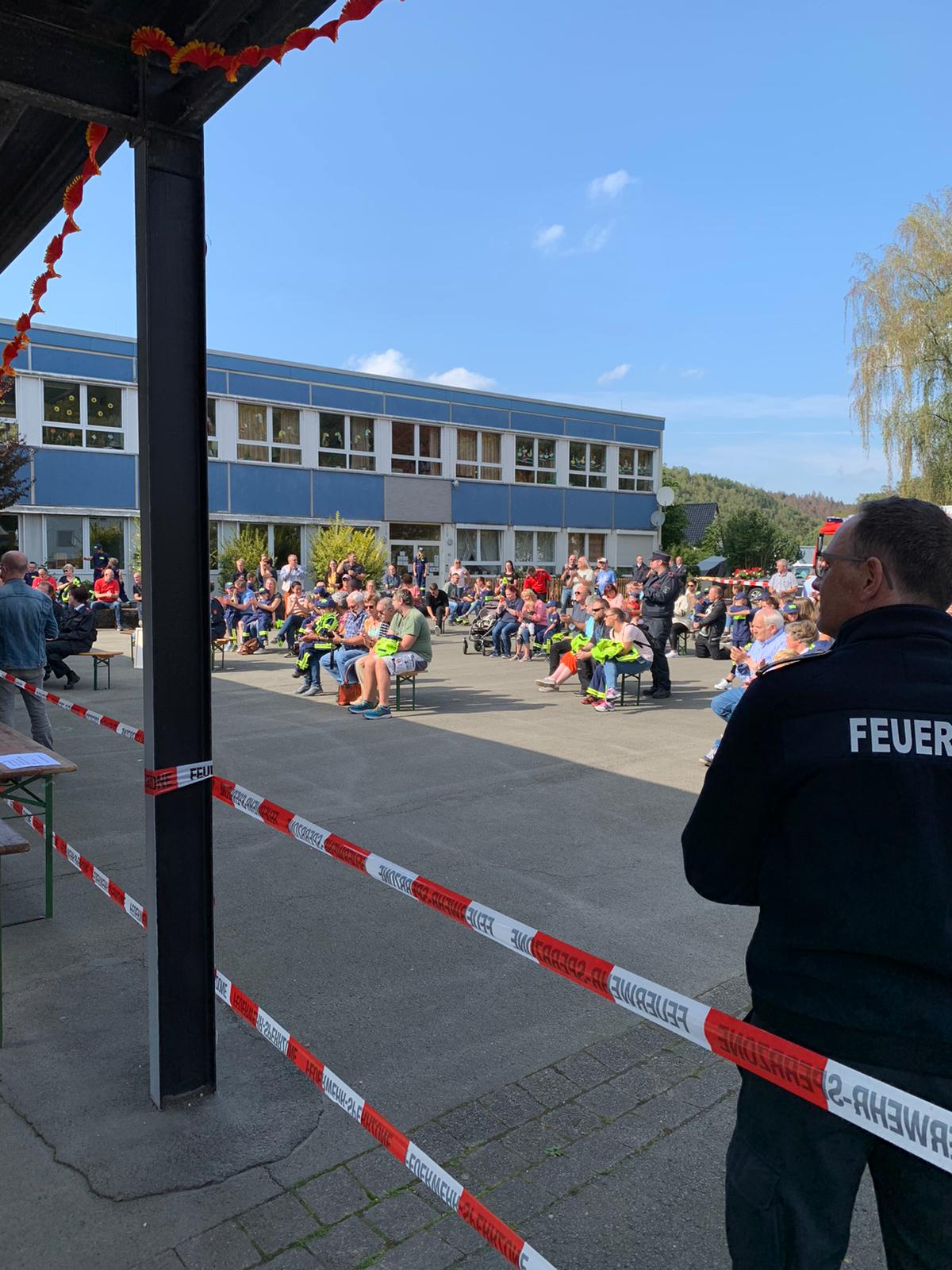 Besuch bei der Eröffnung der Kinderfeuerwehr